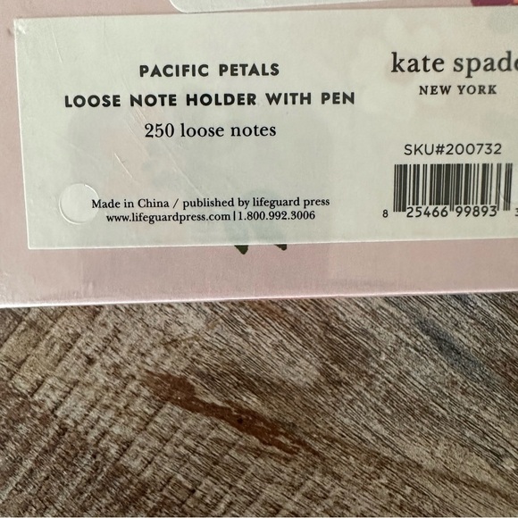 Kate Spade New York Small Loose Note Holder with Black Ink Pen, Pacific Petals - Picture 5 of 6